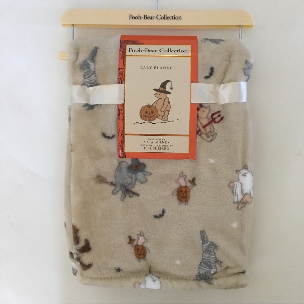 NEW Baby Blanket Lightweight Winnie the Pooh Halloween | Pooh Bear Collection